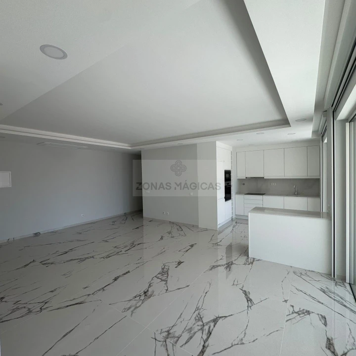 Apartamento T2 para Venda em Lagos (São Sebastião e Santa Maria) Foto 1