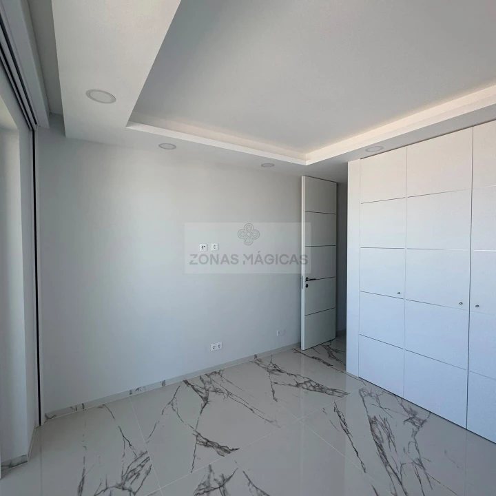 Apartamento T2 para Venda em Lagos (São Sebastião e Santa Maria) Foto 4