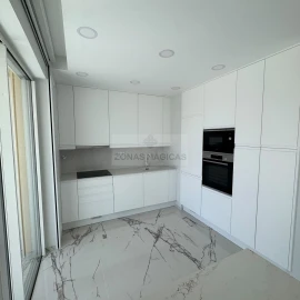 Apartamento T3 para Venda em Lagos (São Sebastião e Santa Maria)
