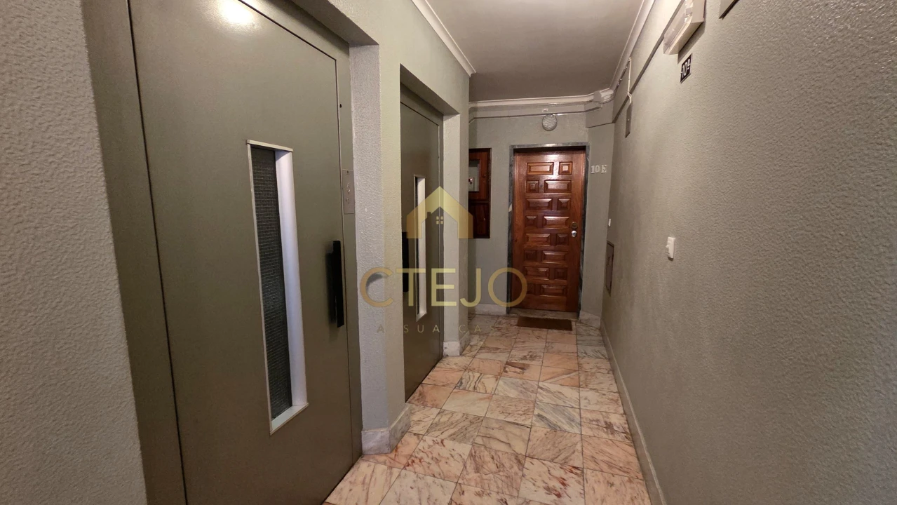Apartamento T2 para Venda em Santa Iria de Azoia, São João da Talha e Bobadela Foto 34