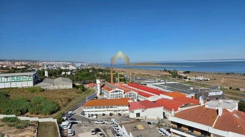Apartamento T2 para Venda em Santa Iria de Azoia, São João da Talha e Bobadela