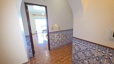 Apartamento T2 para Venda em Santa Iria de Azoia, São João da Talha e Bobadela