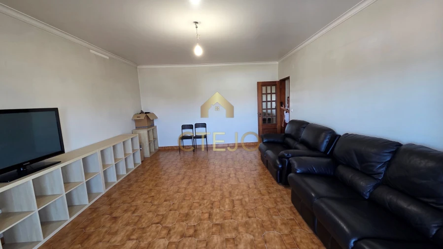 Apartamento T2 para Venda em Santa Iria de Azoia, São João da Talha e Bobadela Foto 18