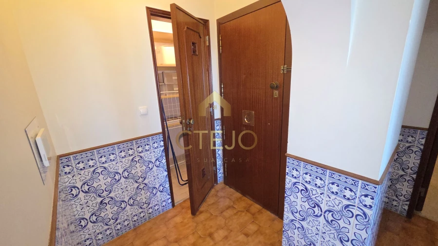 Apartamento T2 para Venda em Santa Iria de Azoia, São João da Talha e Bobadela Foto 5