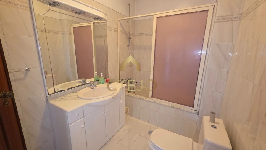 Apartamento T2 para Venda em Santa Iria de Azoia, São João da Talha e Bobadela Foto 26