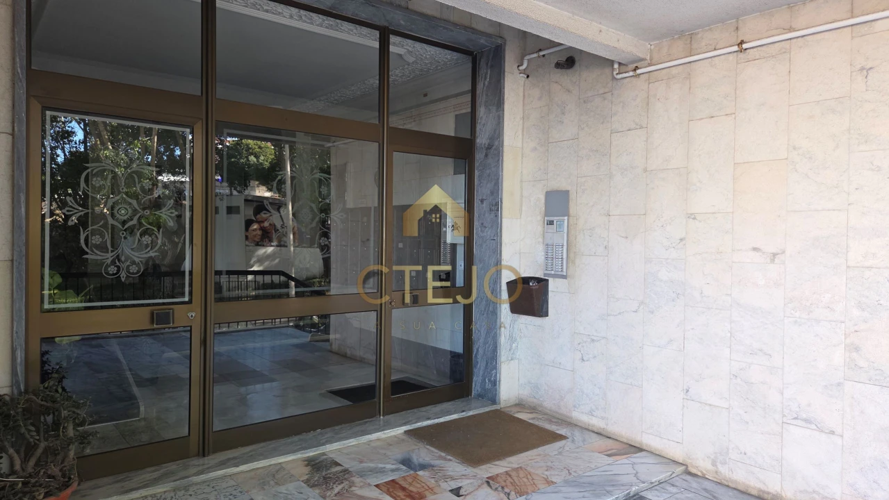 Apartamento T2 para Venda em Santa Iria de Azoia, São João da Talha e Bobadela Foto 41