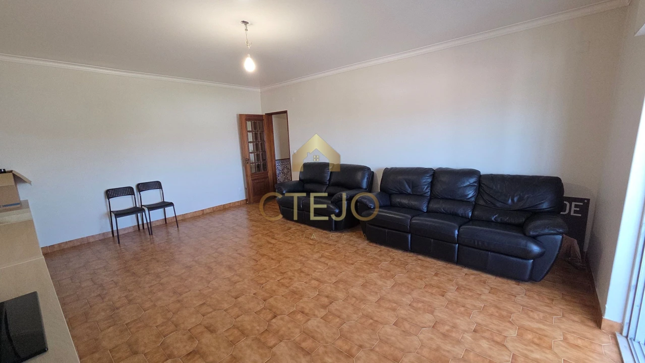 Apartamento T2 para Venda em Santa Iria de Azoia, São João da Talha e Bobadela Foto 19