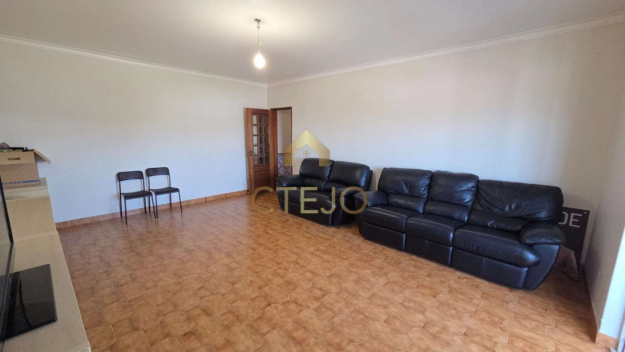 Apartamento T2 para Venda em Santa Iria de Azoia, São João da Talha e Bobadela Foto 20