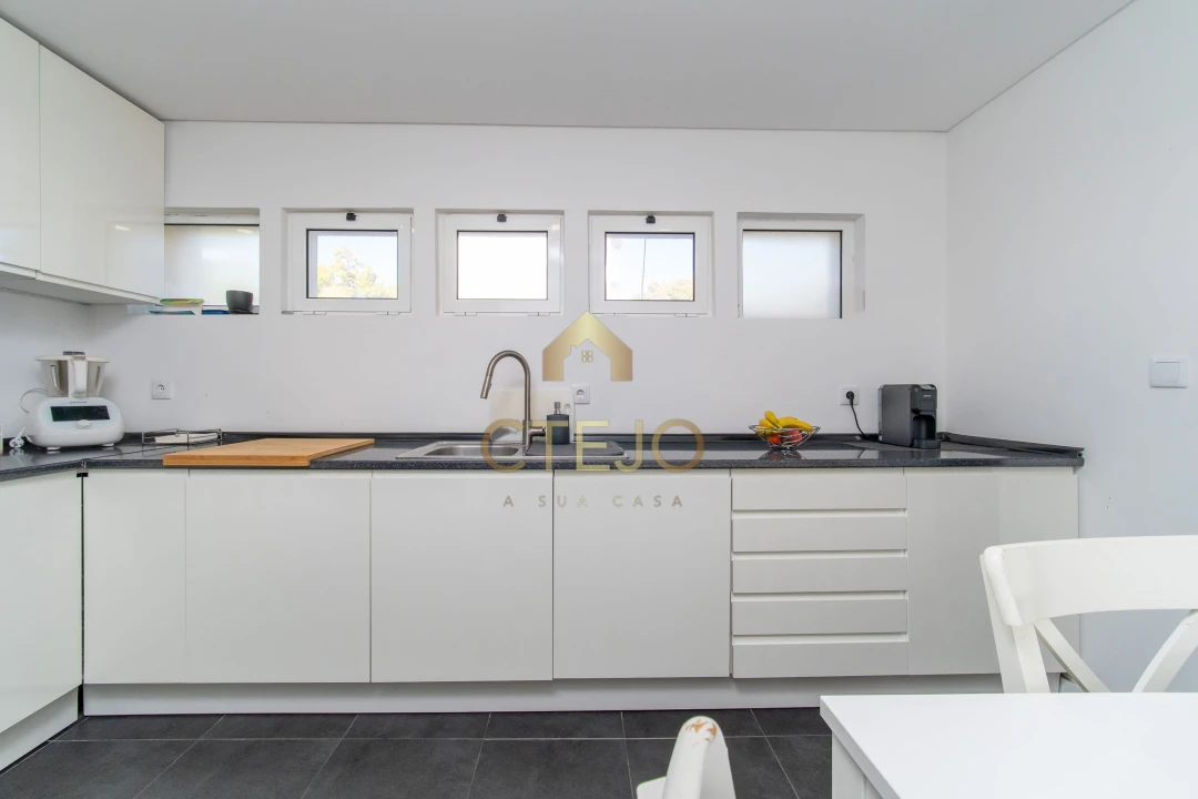 Apartamento T3 para Venda em Olivais Foto 9