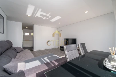 Apartamento T3 para Venda em Olivais