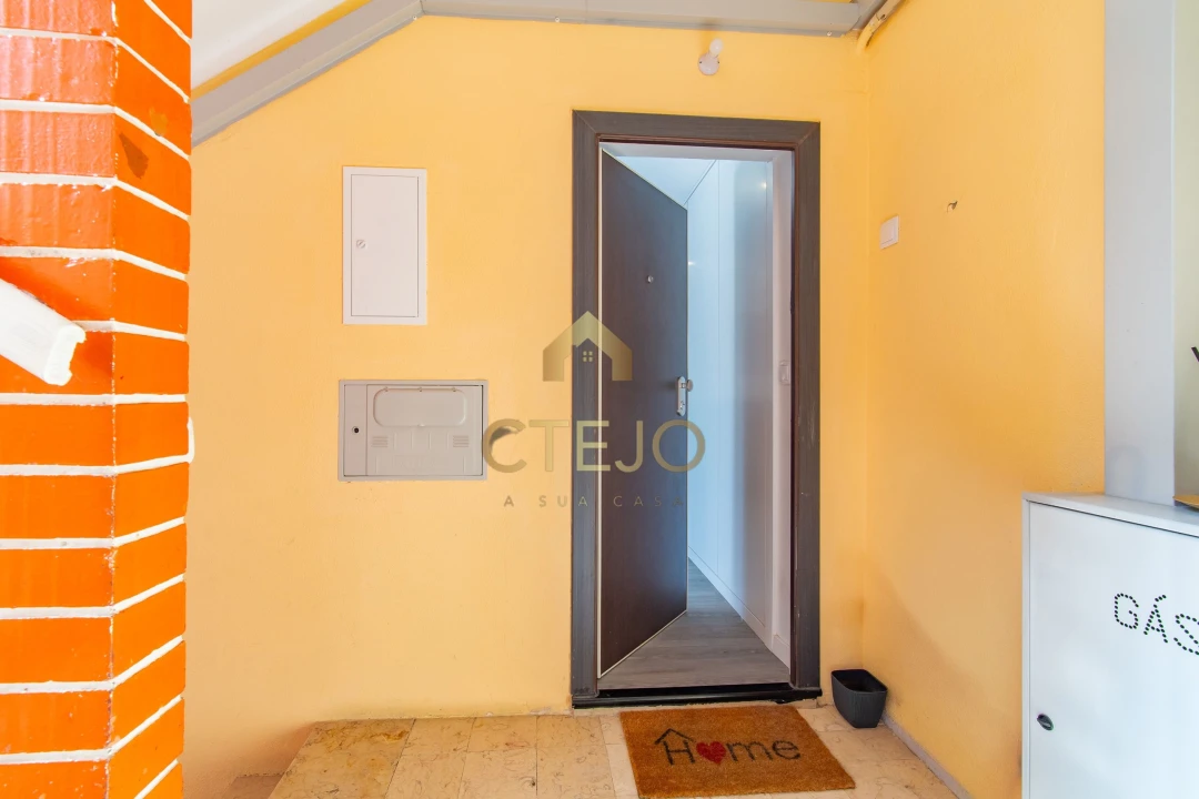 Apartamento T3 para Venda em Olivais Foto 1