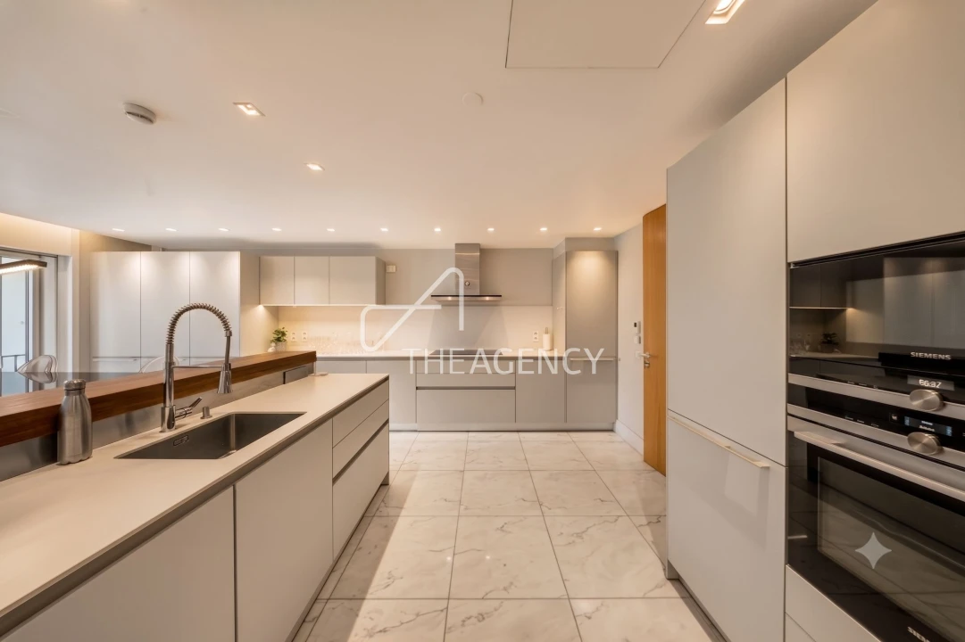 Apartamento T6 para Venda em Santo António Foto 18