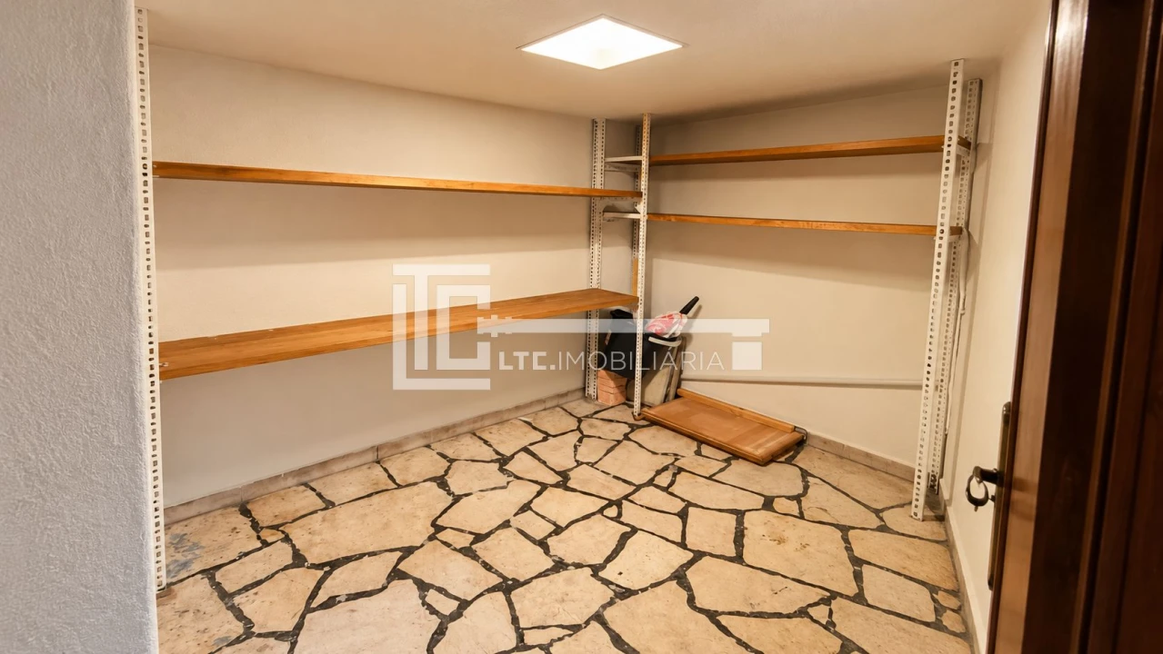 Apartamento T3 para Venda em Alvalade Foto 3