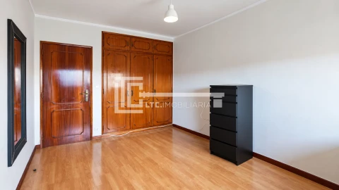 Apartamento T3 para Venda em Alvalade