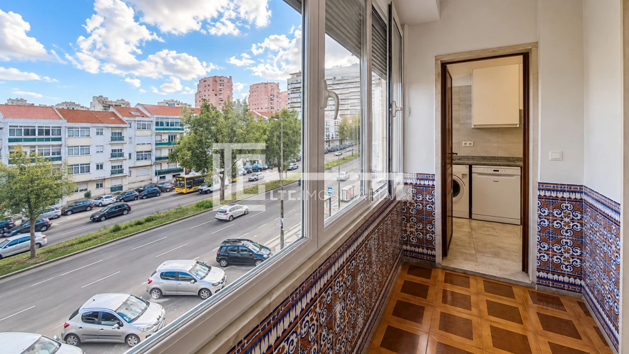 Apartamento T3 para Venda em Alvalade Foto 7