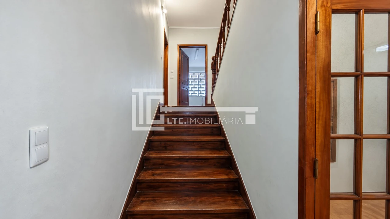 Apartamento T3 para Venda em Alvalade Foto 4