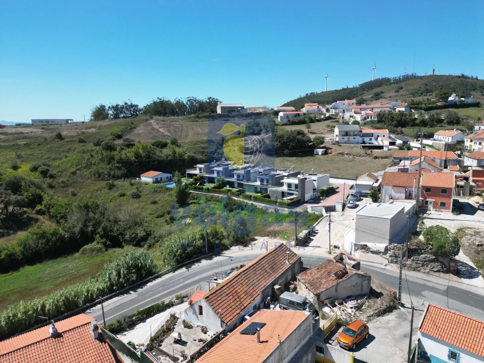 Terreno para Venda em Venda do Pinheiro e Santo Estêvão das Galés Foto 2