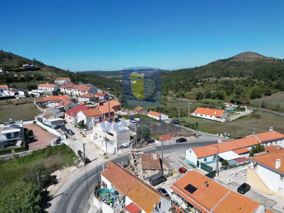 Terreno para Venda em Venda do Pinheiro e Santo Estêvão das Galés Foto 1