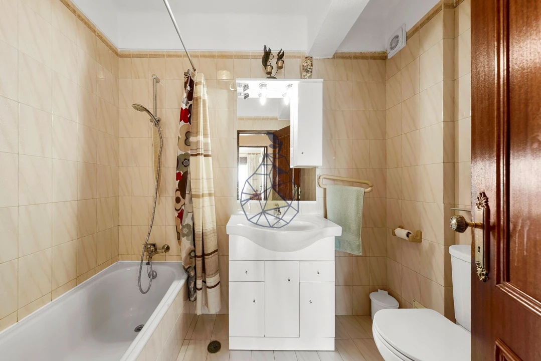 Apartamento T2 para Venda em Portimão Foto 19