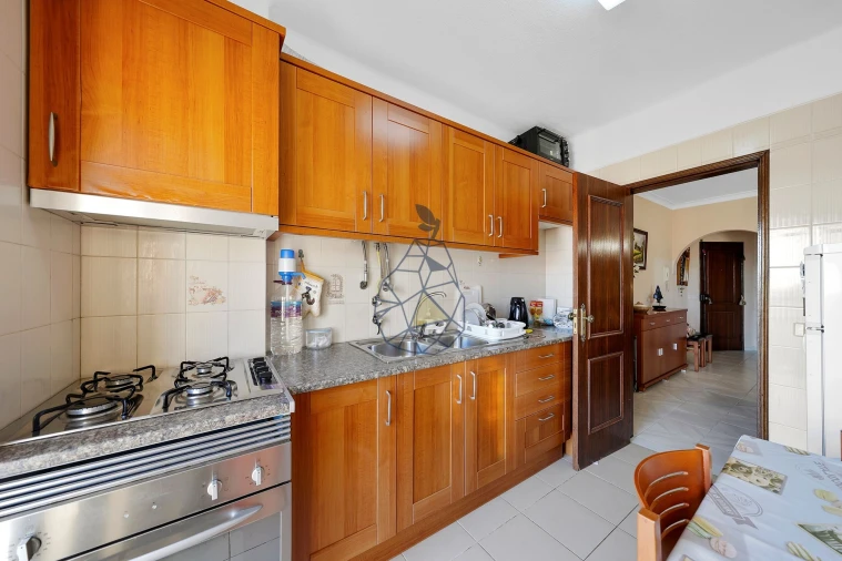 Apartamento T2 para Venda em Portimão Foto 9