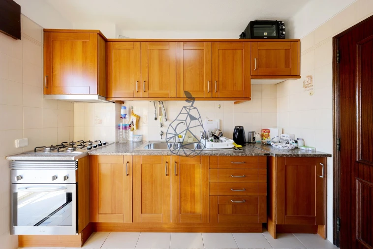 Apartamento T2 para Venda em Portimão Foto 3