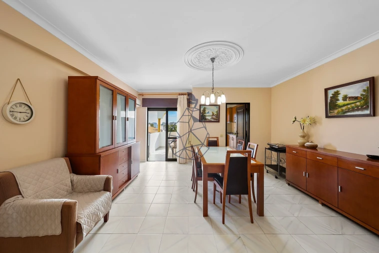 Apartamento T2 para Venda em Portimão Foto 5