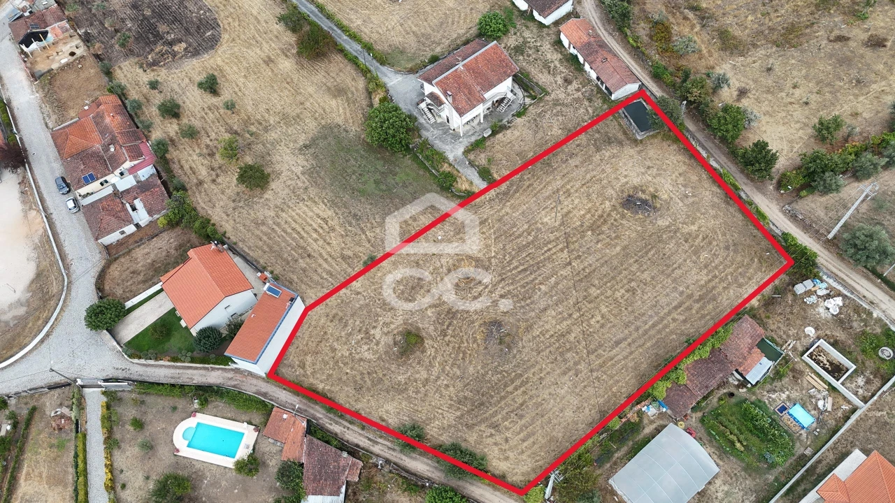 Terreno para Venda em Vilar de Nantes Foto 5
