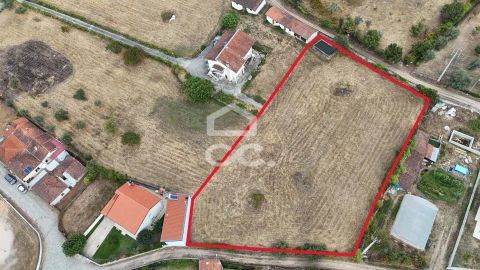Terreno para Venda em Vilar de Nantes