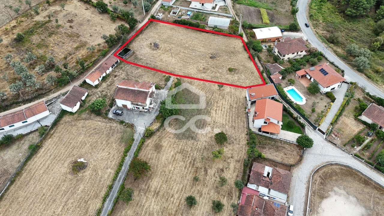 Terreno para Venda em Vilar de Nantes Foto 6