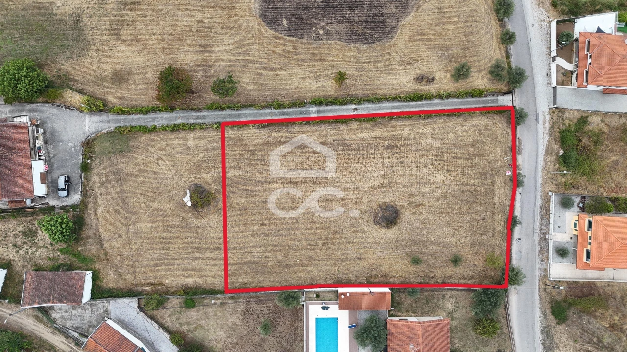 Terreno para Venda em Vilar de Nantes Foto 5
