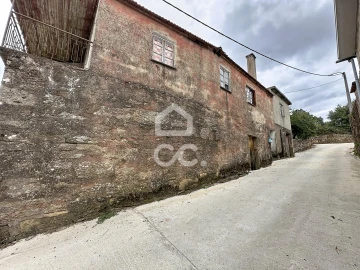 Moradia T3 para Venda em Travancas e Roriz