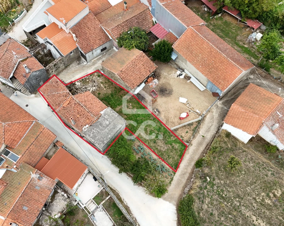 Moradia T3 para Venda em Travancas e Roriz Foto 1