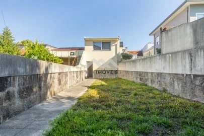 Moradia T4 para Venda em Paranhos