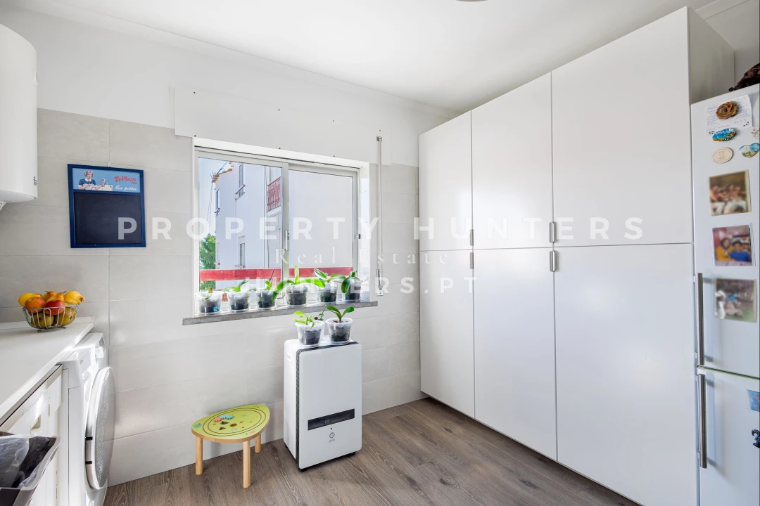 Apartamento T1 para Venda em Alcabideche Foto 12