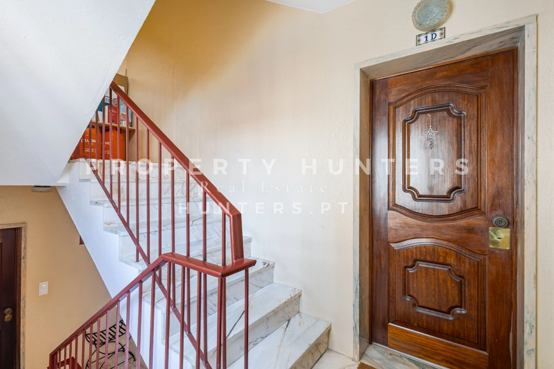 Apartamento T1 para Venda em Alcabideche Foto 2
