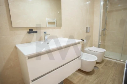Apartamento T2 para Venda em Fundão, Valverde, Donas, A. Joanes, A. Nova Cabo