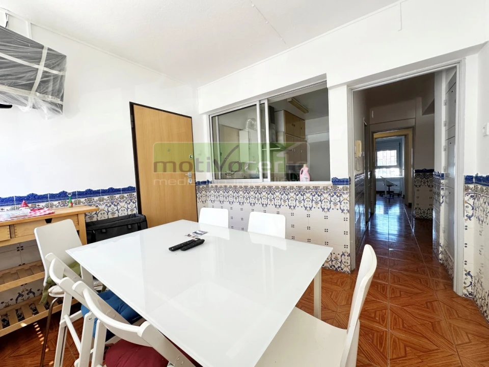 Apartamento T5 para Venda em Marvila Foto 5