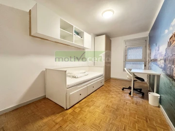 Apartamento T5 para Venda em Marvila