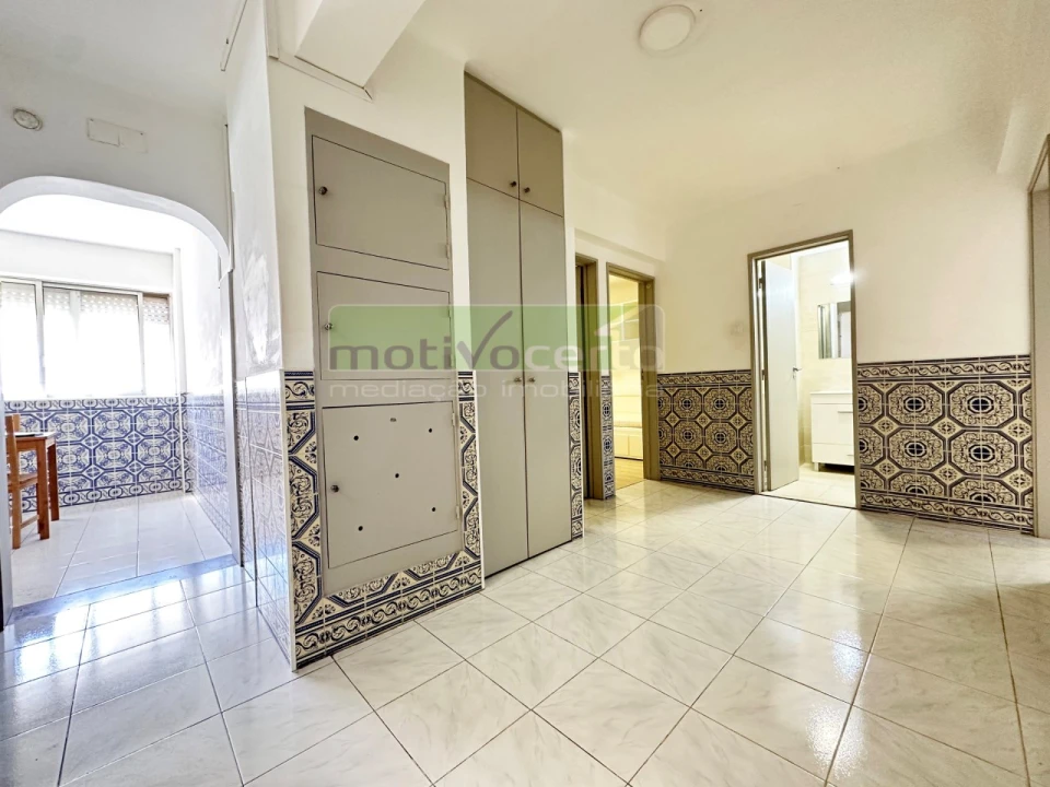 Apartamento T4 para Venda em Marvila Foto 3