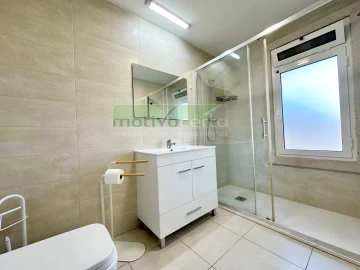 Apartamento T4 para Venda em Marvila