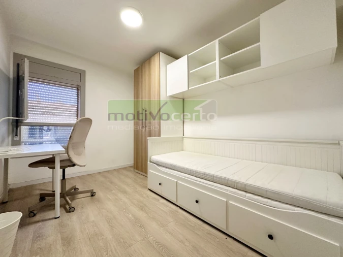Apartamento T4 para Venda em Marvila Foto 9