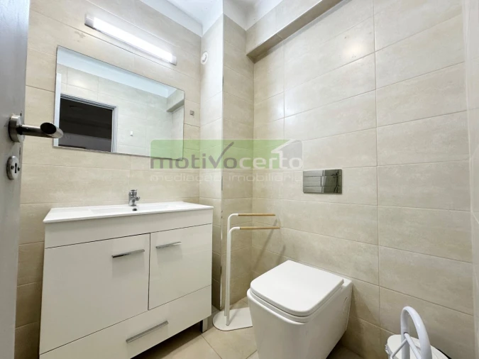 Apartamento T4 para Venda em Marvila Foto 11