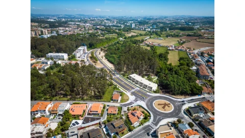 Moradia T4 para Venda em Moreira