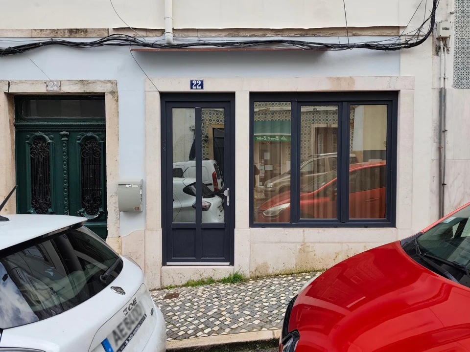 Loja para Arrendamento em Campolide Foto 18