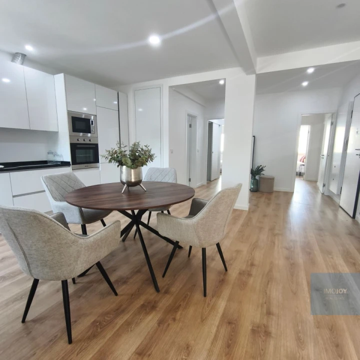 Apartamento T3 para Venda em Benfica Foto 5