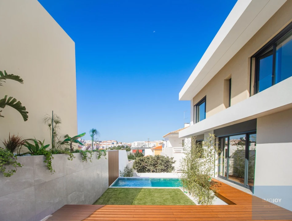 Moradia T5 para Venda em Carcavelos e Parede Foto 1
