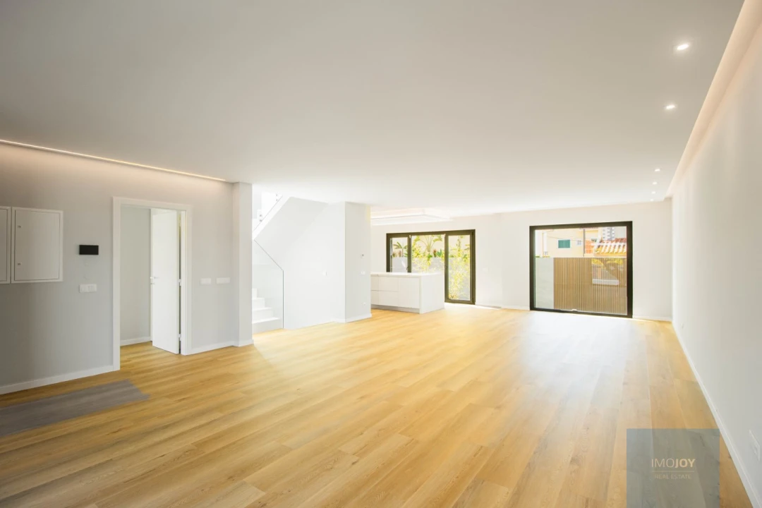 Moradia T5 para Venda em Carcavelos e Parede Foto 7