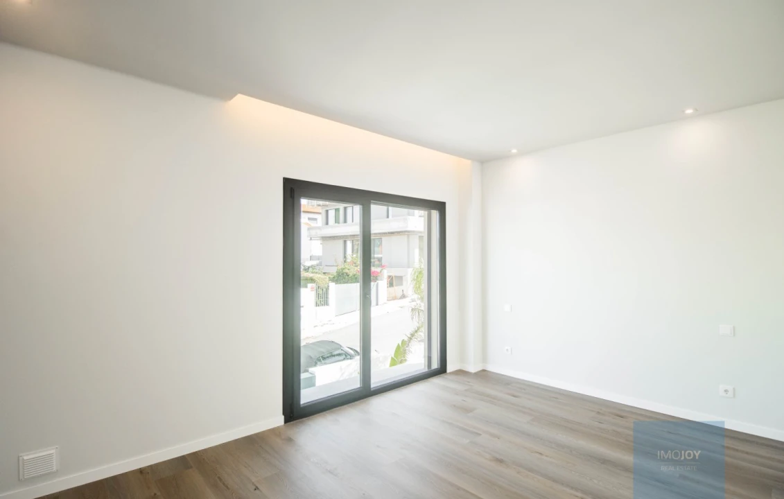 Moradia T5 para Venda em Carcavelos e Parede Foto 17