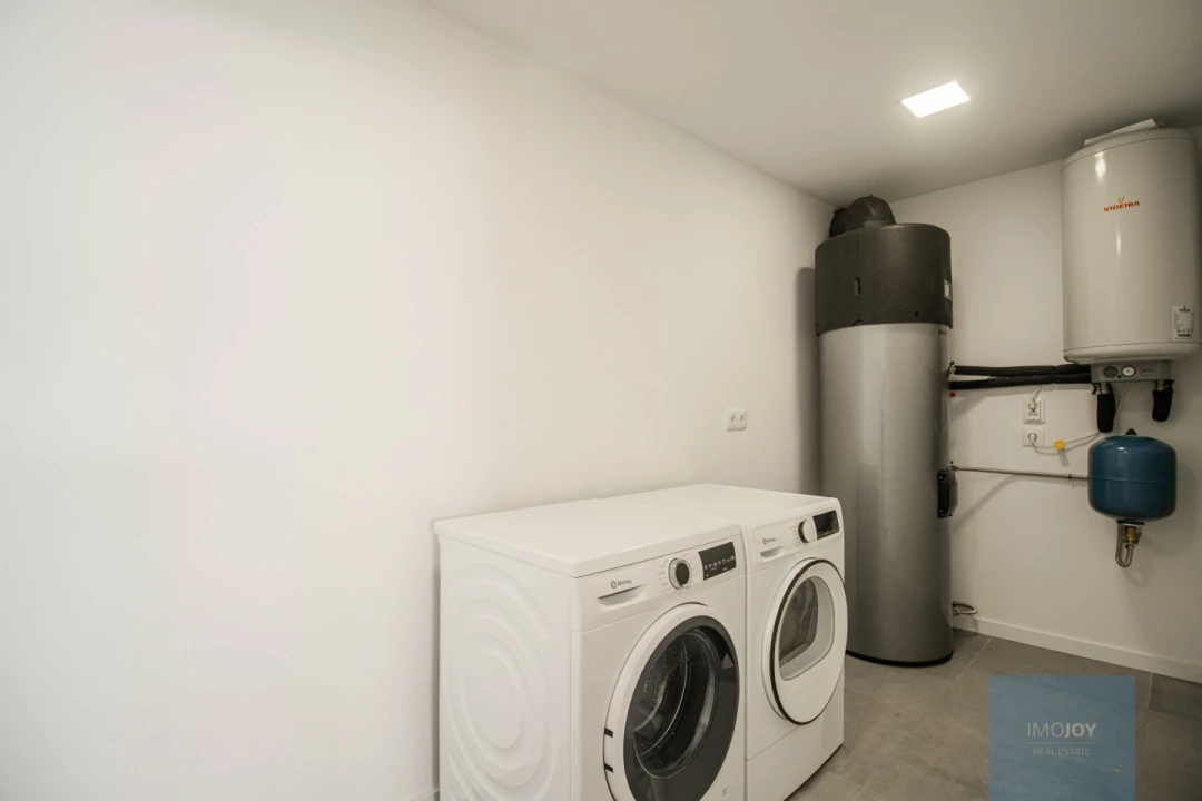 Moradia T5 para Venda em Carcavelos e Parede Foto 31
