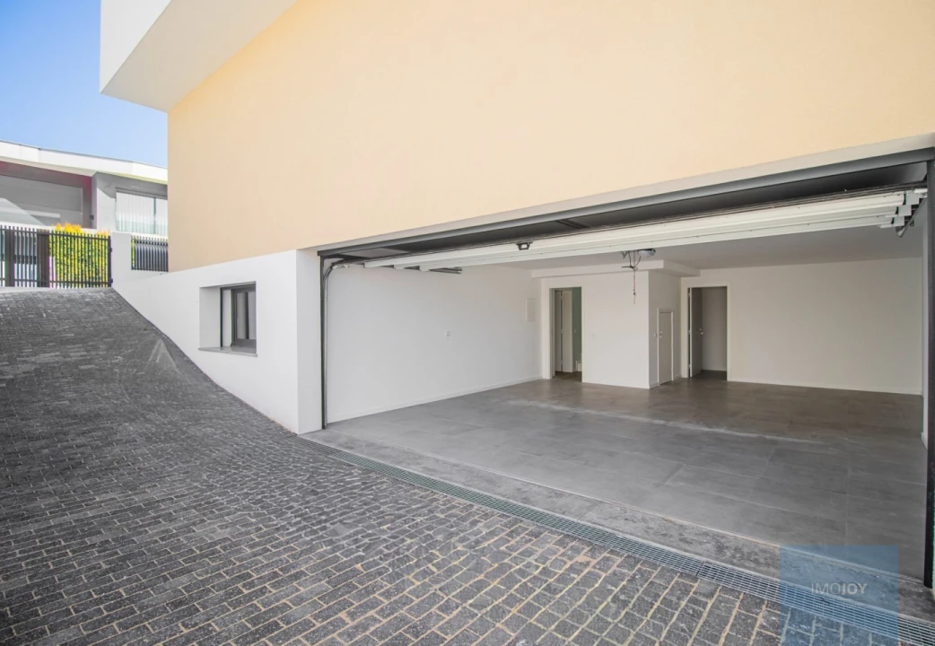 Moradia T5 para Venda em Carcavelos e Parede Foto 32